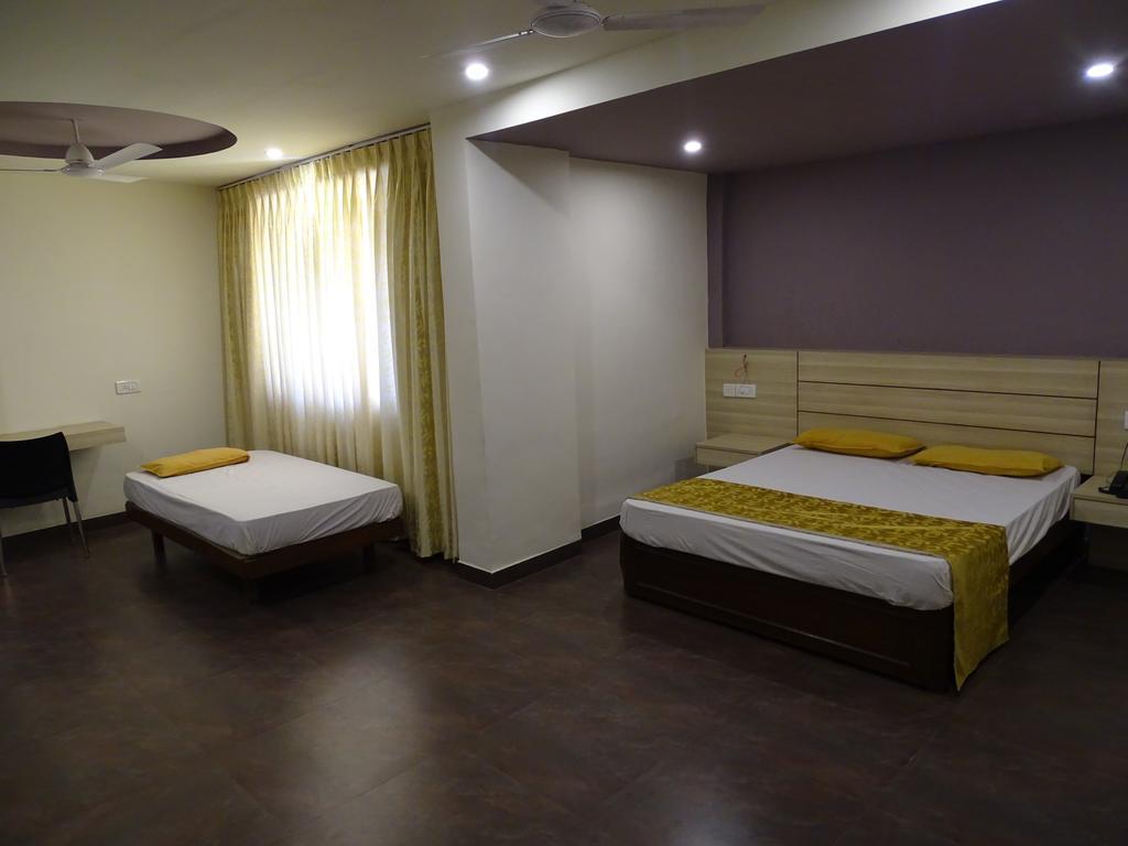 Oyo 2696 Hotel Miramar Caranzalem Bilik gambar